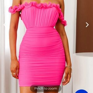 Selfie Leslie Barbie pink mini dress